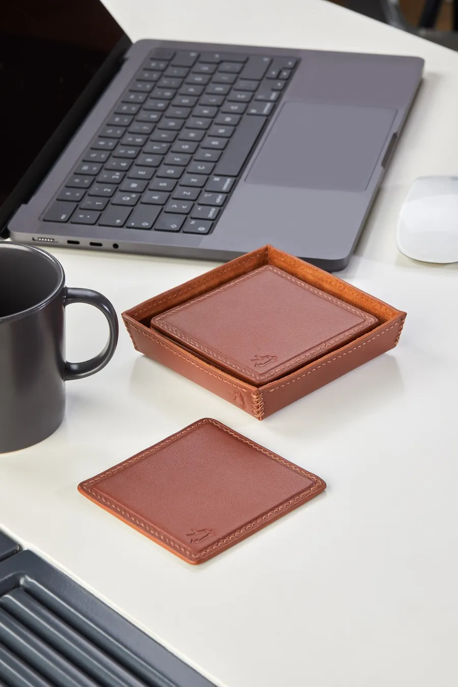 Monte Deri Tepsi ve 6 Adet Bardak Altlığı