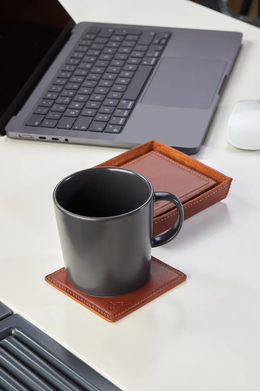 Monte Deri Tepsi ve 6 Adet Bardak Altlığı