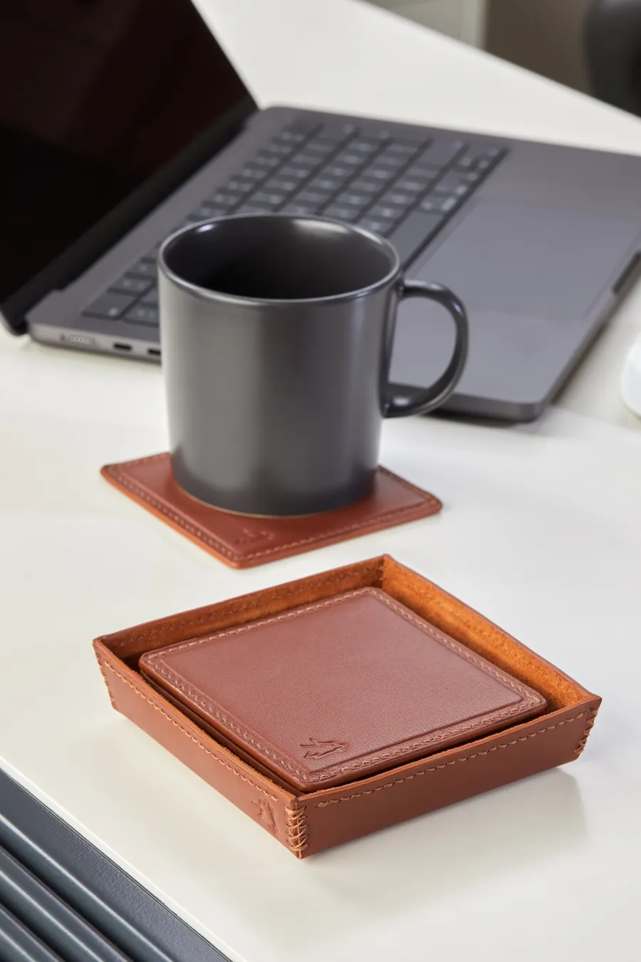 Monte Deri Tepsi ve 6 Adet Bardak Altlığı