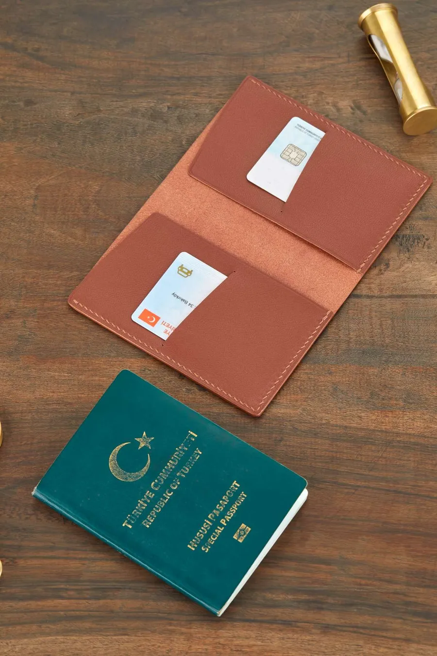 Magnus Deri Pasaport Kılıfı