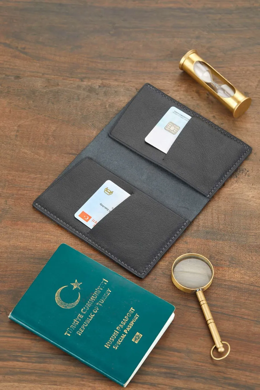 Magnus Deri Pasaport Kılıfı