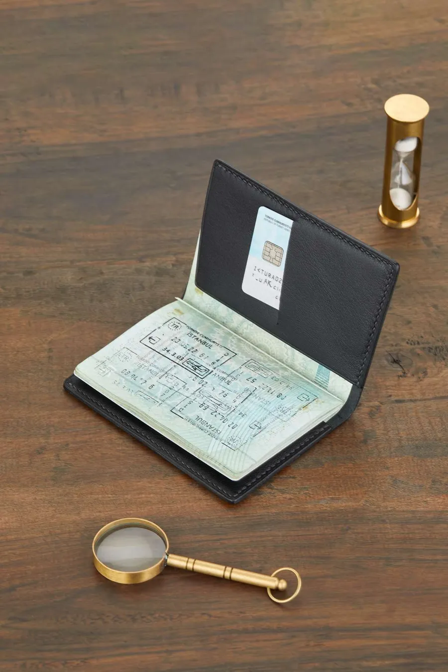 Magnus Deri Pasaport Kılıfı