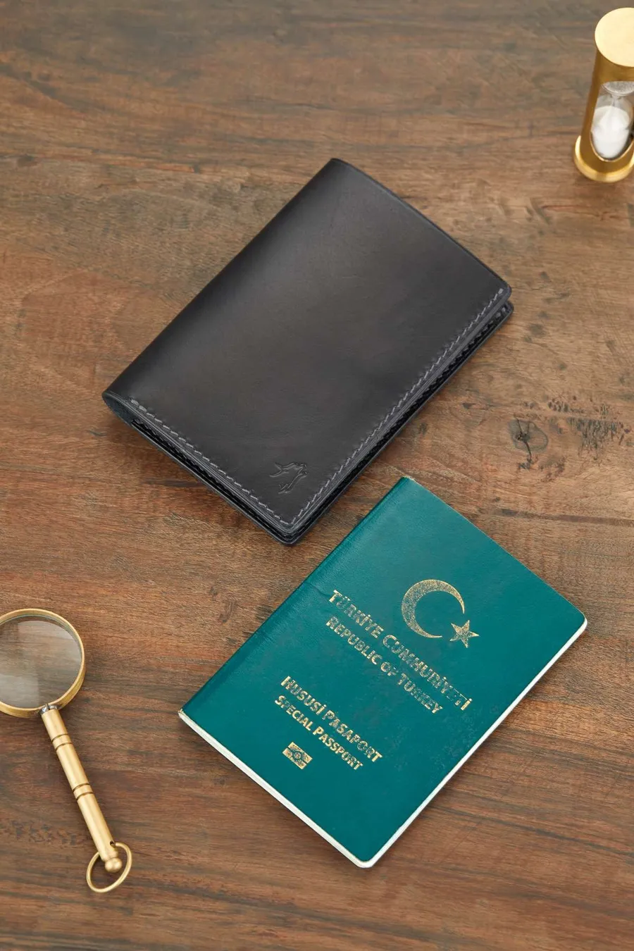 Magnus Deri Pasaport Kılıfı