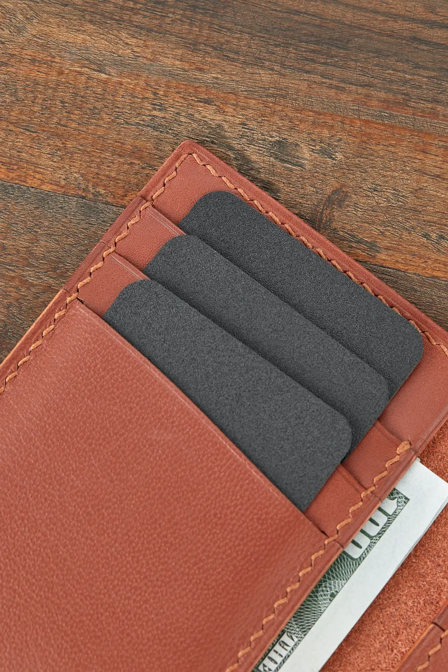 Nero Bi Fold Dikey Deri Kartlık